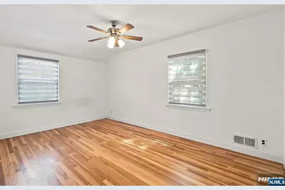 100 Overlook Avenue, Leonia, NJ 07605 - Photo 20
