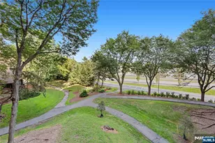 117 Harmon Cove Tower 117, Secaucus, NJ 07094 - Photo 28