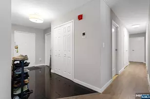 117 Harmon Cove Tower 117, Secaucus, NJ 07094 - Photo 4