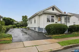 16 Lee St, Elmwood Park, NJ 07407 - Photo 2