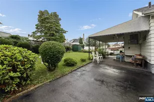 16 Lee St, Elmwood Park, NJ 07407 - Photo 4