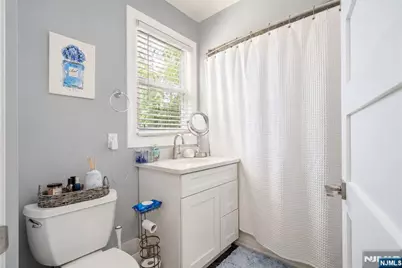 255 E 54th Street, Elmwood Park, NJ 07407 - Photo 12