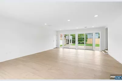 2-25 Kenneth Avenue, Fair Lawn, NJ 07410 - Photo 10