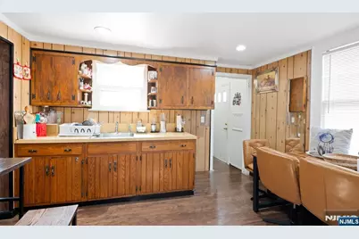 307 Washington Avenue, Hackensack, NJ 07601 - Photo 2
