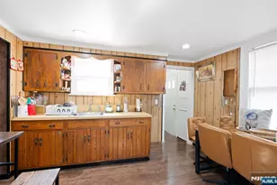 307 Washington Ave, Hackensack, NJ 07601 - Photo 2