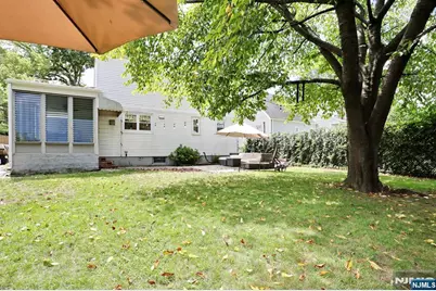 110 Hamilton Avenue, Dumont, NJ 07628 - Photo 42