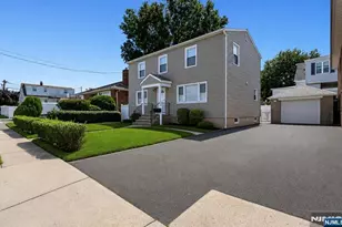418 President St, Saddle Brook Township, NJ 07663 - Photo 2