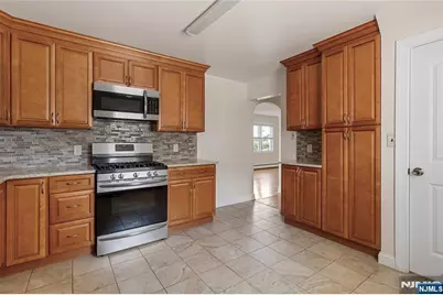 418 President Street, Saddle Brook Township, NJ 07663 - Photo 10