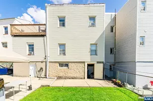 85 Grant St, Fairview, NJ 07022 - Photo 24