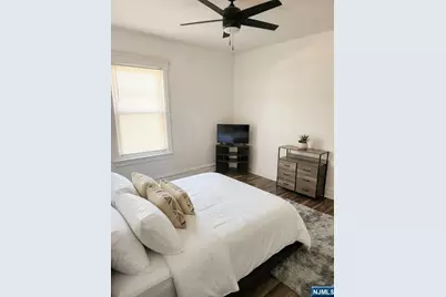 19 Cloverhill Place, Montclair, NJ 07042 - Photo 8
