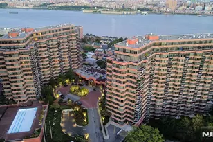 100 Carlyle Dr C18D, Cliffside Park, NJ 07010 - Photo 2