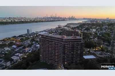 100 Carlyle Drive C18D #C18D, Cliffside Park, NJ 07010 - Photo 24