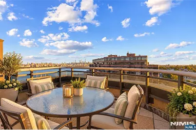 100 Carlyle Drive C18D #C18D, Cliffside Park, NJ 07010 - Photo 10