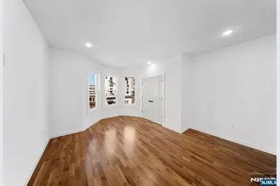319 William Street 2 #2, Harrison, NJ 07029 - Photo 4