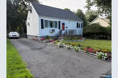 334 4th Avenue, Hawthorne, NJ 07506 - Photo 1