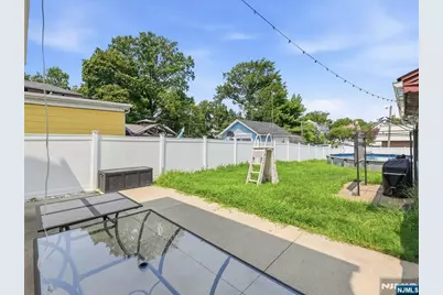 66 Ross Avenue, Hackensack, NJ 07601 - Photo 34