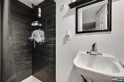 464 Simons Avenue, Hackensack, NJ 07601 - Photo 14