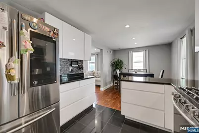 464 Simons Avenue, Hackensack, NJ 07601 - Photo 12