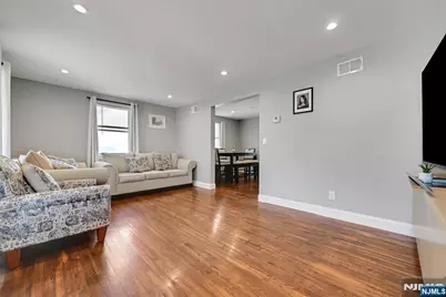 464 Simons Avenue, Hackensack, NJ 07601 - Photo 6