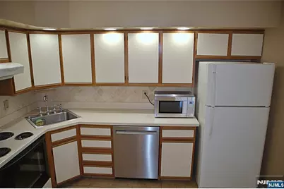 910 River Renaissance C10 #C10, East Rutherford, NJ 07073 - Photo 8