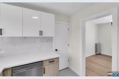 15 Cottage Place, East Orange, NJ 07017 - Photo 24