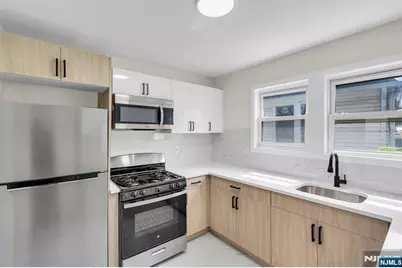 15 Cottage Place, East Orange, NJ 07017 - Photo 2