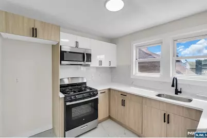 15 Cottage Place, East Orange, NJ 07017 - Photo 22