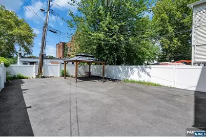 15 Cottage Place, East Orange, NJ 07017 - Photo 32