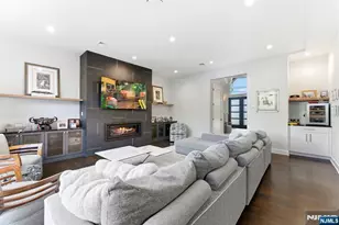 29 Roslyn Ave, Englewood Cliffs, NJ 07632 - Photo 18