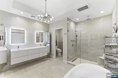 29 Roslyn Avenue, Englewood Cliffs, NJ 07632 - Photo 24