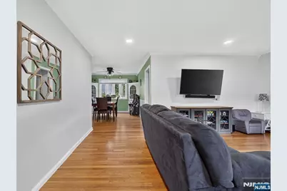 870 Crescent Drive, Rahway, NJ 07065 - Photo 6
