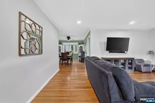 870 Crescent Dr, Rahway, NJ 07065 - Photo 6