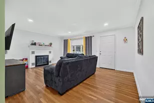 870 Crescent Dr, Rahway, NJ 07065 - Photo 8