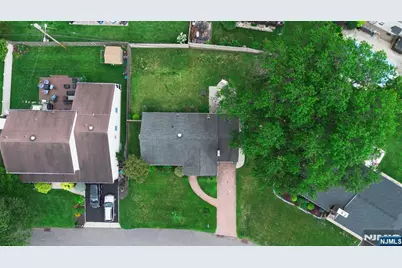 870 Crescent Drive, Rahway, NJ 07065 - Photo 24