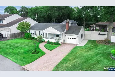 870 Crescent Drive, Rahway, NJ 07065 - Photo 2