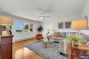 235 10th St, Palisades Park, NJ 07650 - Photo 12
