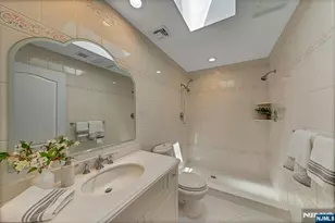 235 10th St, Palisades Park, NJ 07650 - Photo 18