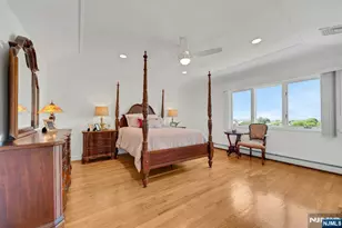 235 10th St, Palisades Park, NJ 07650 - Photo 16