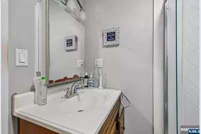 15-27 Parmelee Avenue, Fair Lawn, NJ 07410 - Photo 18