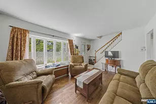 114 Warhol Ave, Mahwah, NJ 07430 - Photo 4