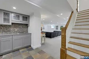 23 Hollybrook Rd, Paramus, NJ 07652 - Photo 42