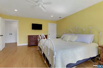 23 Hollybrook Road, Paramus, NJ 07652 - Photo 28