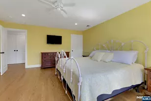 23 Hollybrook Rd, Paramus, NJ 07652 - Photo 28