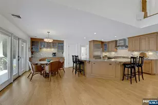 23 Hollybrook Rd, Paramus, NJ 07652 - Photo 14