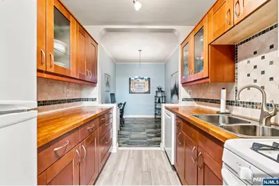 100 Prospect Avenue 4C #4C, Hackensack, NJ 07601 - Photo 8