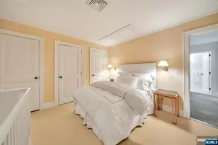 180 Tekening Dr, Tenafly, NJ 07670 - Photo 32