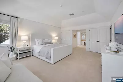 180 Tekening Drive, Tenafly, NJ 07670 - Photo 26