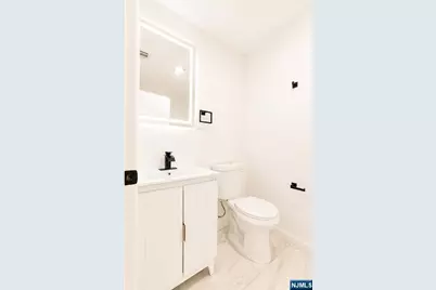 136 19th Avenue, Irvington, NJ 07111 - Photo 24