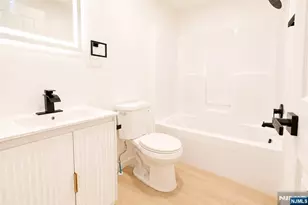 136 19th Ave, Irvington, NJ 07111 - Photo 8