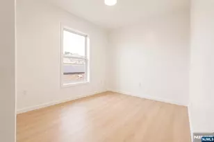 136 19th Ave, Irvington, NJ 07111 - Photo 38
